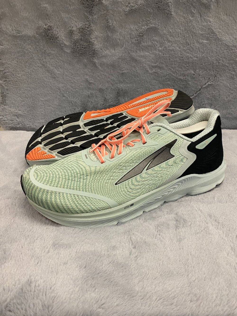 Altra Torin 5 Running Trail Shoes Coral Gray Black Womens Size 10.5